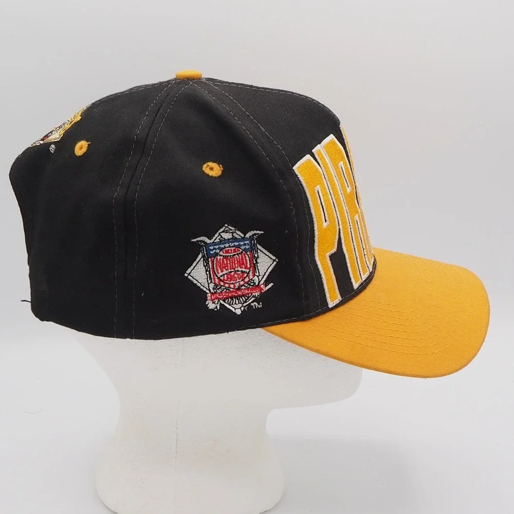 VTG Pittsburgh Pirates Rare Logo 7 Hat Snapback Cap Spellout Jolly Roger 90s MLB